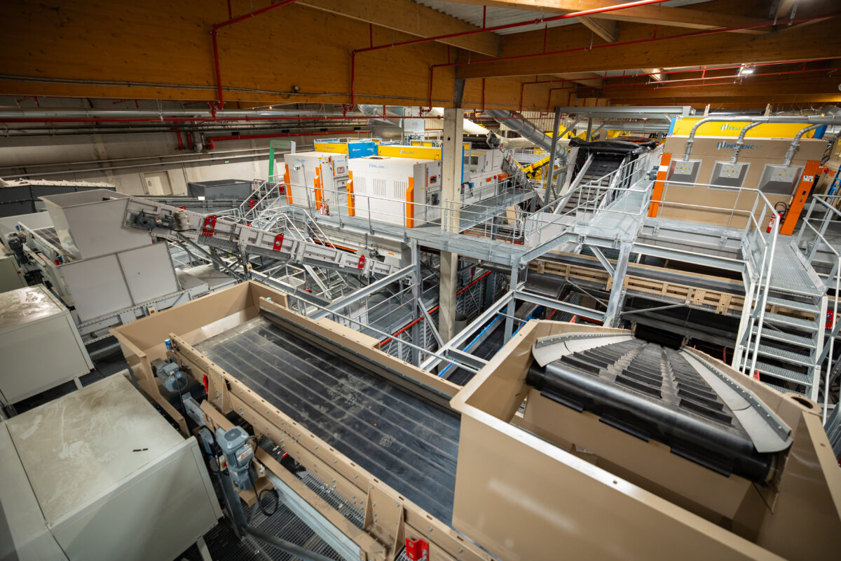 Photo illustrant le centre de tri TRIVALIS